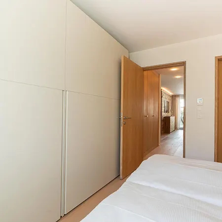 Residenza Edelweiss 5 3 Apartment *